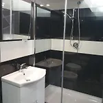Luxury Lodge *