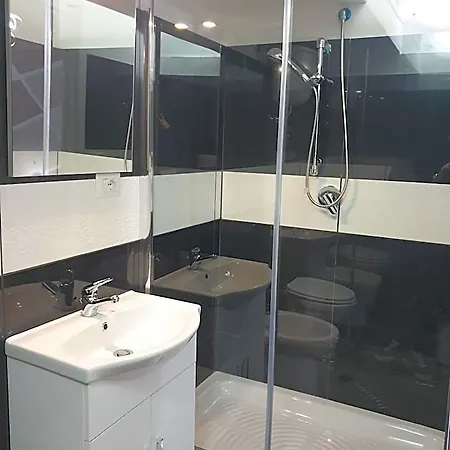 Luxury Orman Evi
